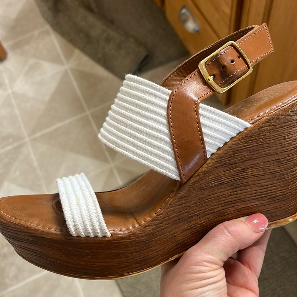 Wedge sandals